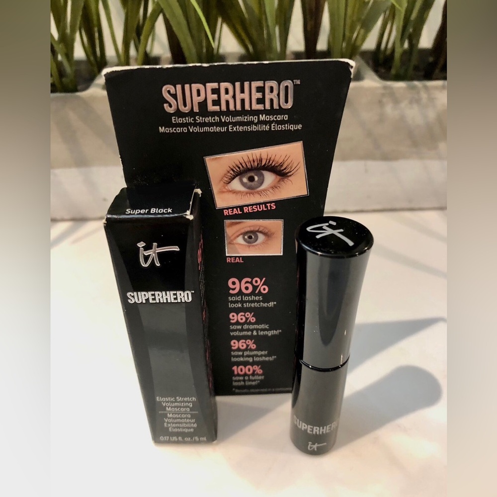 BNIB IT Cosmetics Superhero Mascara - Super Black